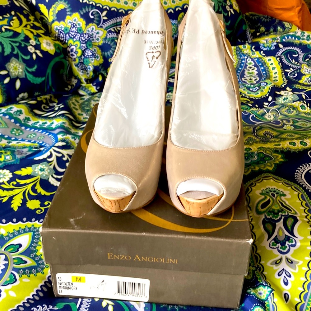 Enzo Angiolini Silver Metallic Medium Gray Tolten Peep Toe Ankle Strap Heels